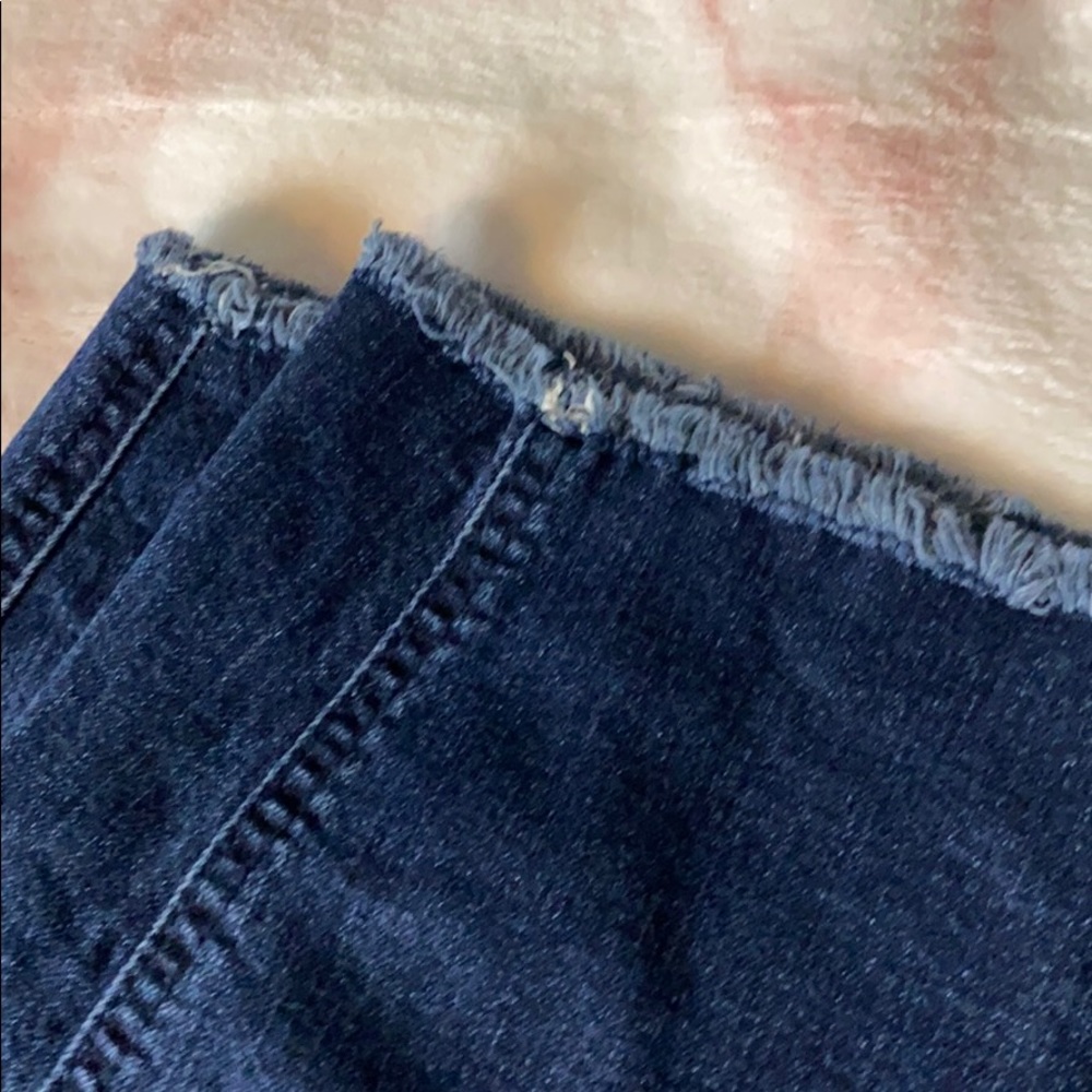 Ripped Jeans - Picture 2 of 5